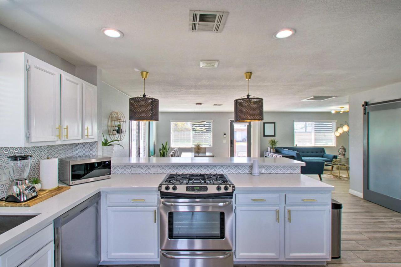 Charming Phoenix Home With Patio About 3 Miles To Dtwn! Eksteriør billede