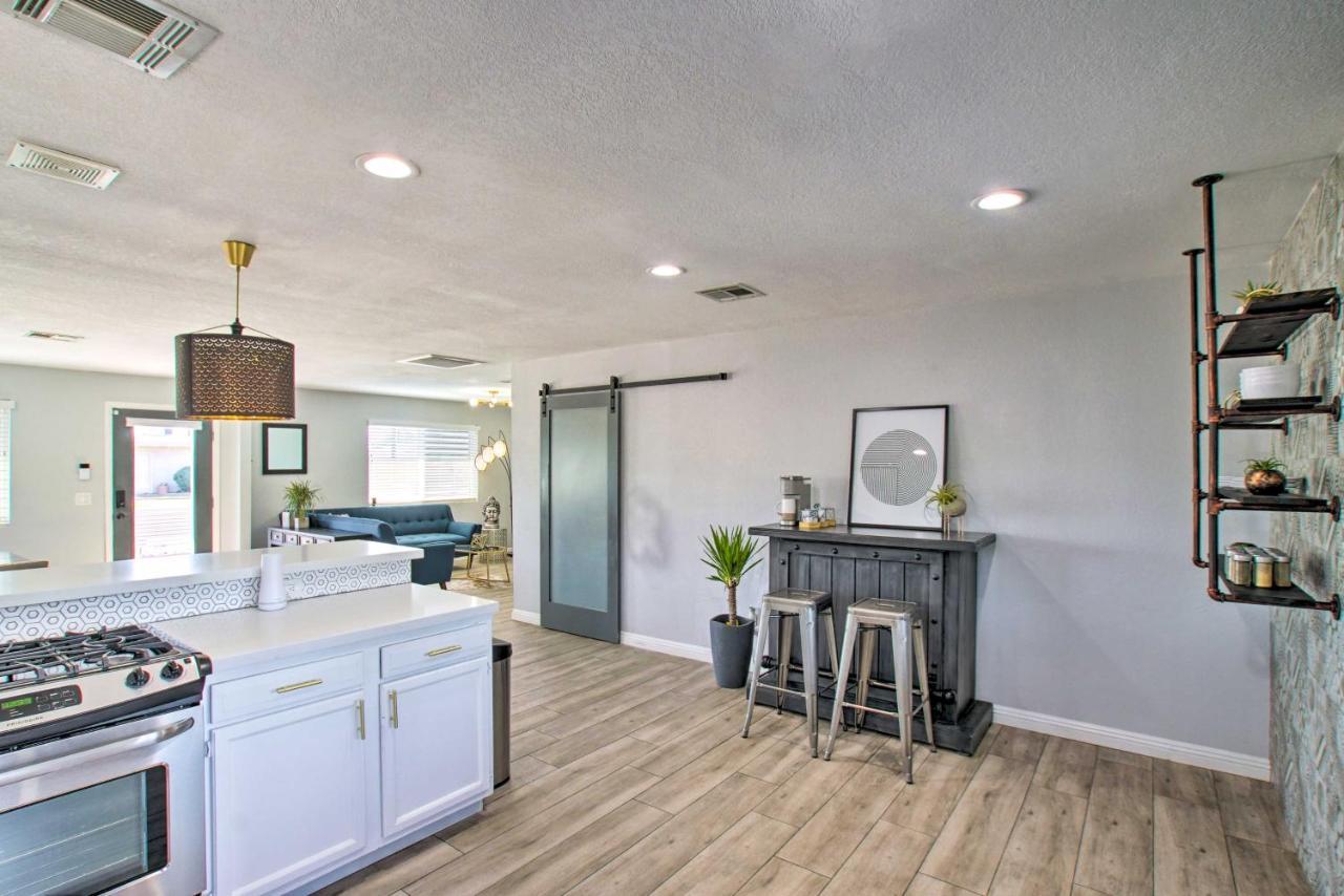 Charming Phoenix Home With Patio About 3 Miles To Dtwn! Eksteriør billede