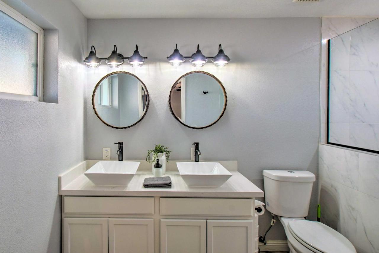 Charming Phoenix Home With Patio About 3 Miles To Dtwn! Eksteriør billede