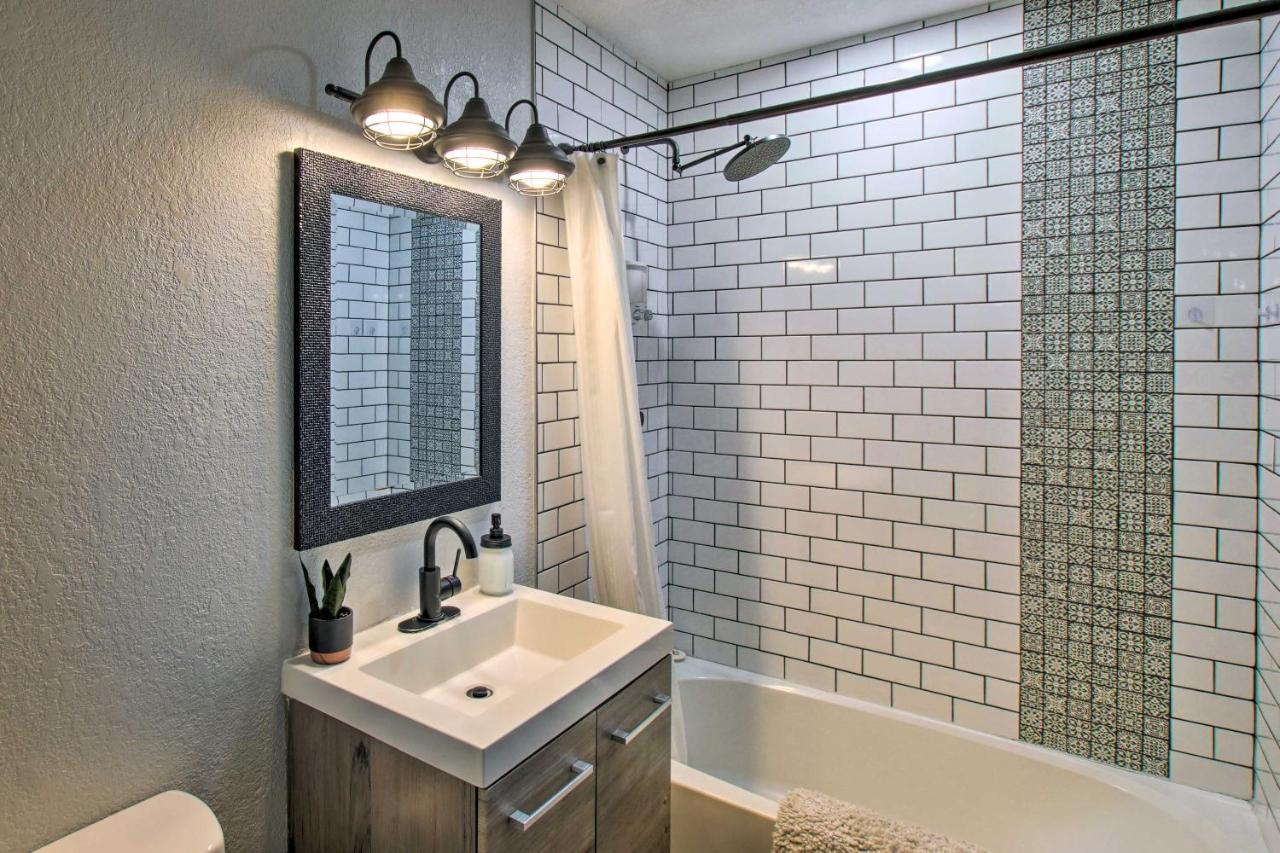 Charming Phoenix Home With Patio About 3 Miles To Dtwn! Eksteriør billede